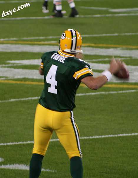 Favre with the Packers in 2007.jpg
