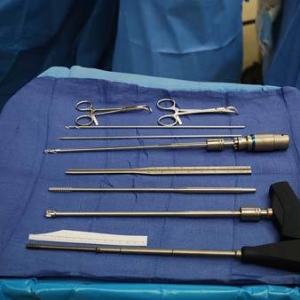 手术技术：髓内空心螺钉治疗锁骨中段骨折